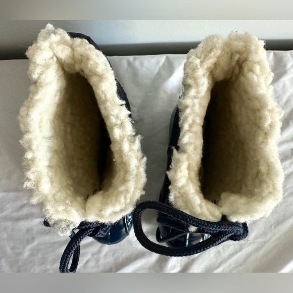 Kids Snow Boots Size 11 – Made in USA, Waterproof Shell, Faux Fur Lined, Navy - Picture 5 of 6